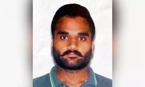 Punjab में गैंगस्टरों पर कार्रवाई के बीच गोल्डी बराड़ के माता-पिता को जबरन वसूली के मामले में गिरफ्तार