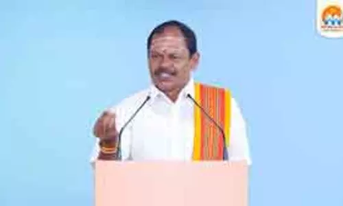 अर्जुन संपत ने तिरुपुर में DMK को धोखा देने वाली पार्टी बताया अर्जुन संपत ने तिरुपुर में DMK को धोखा देने वाली पार्टी बताया