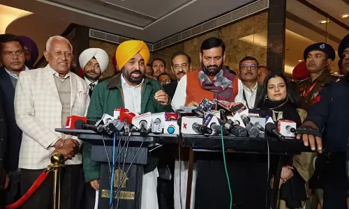 हरियाणा के सीएम नायब सैनी और पंजाब के सीएम मान ने SYL पर मीटिंग की हरियाणा के सीएम नायब सैनी और पंजाब के सीएम मान ने SYL पर मीटिंग की