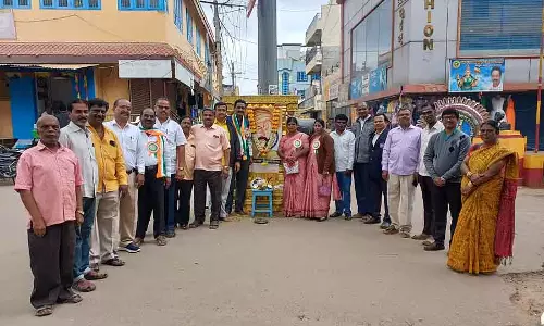 रायन्ना एक समुदाय तक सीमित नहीं हैं; L. Ramakrishnappa रायन्ना एक समुदाय तक सीमित नहीं हैं; L. Ramakrishnappa