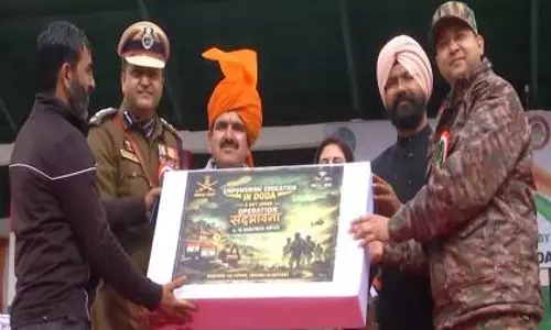 भारतीय सेना की 10 राष्ट्रीय राइफल्स ने Doda के स्कूलों में कंप्यूटर बांटे