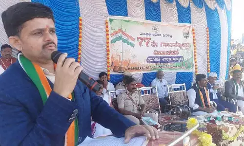 संविधान समानता के सिद्धांत पर बनाया गया है: Tehsildar K. Raghavendra Rao