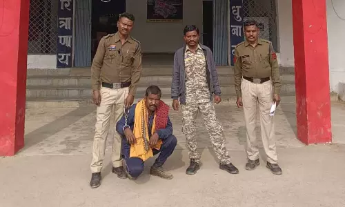 मवेशी तस्कर पर कार्रवाई, पैदल मारते-पीटते बिना चारा-पानी ले जा रहे थे उड़ीसा