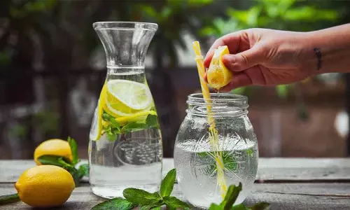 नींबू पानी कैसे बनाएं और इसके क्या Benefits