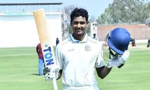 Ranji Trophy: आंध्र ने डिफेंडिंग चैंपियन विदर्भ को हराया Ranji Trophy: आंध्र ने डिफेंडिंग चैंपियन विदर्भ को हराया