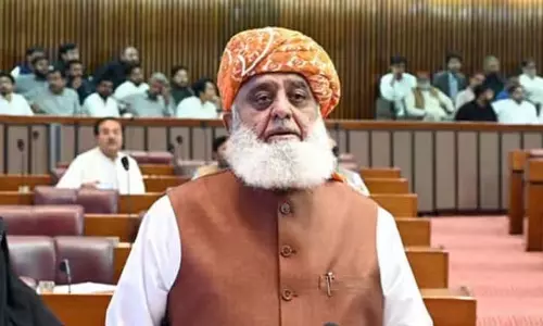 JUI-F chief फजलुर रहमान ने पाकिस्तान में बाल विवाह पर प्रतिबंध का विरोध किया