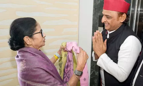 Akhilesh Yadav का बयान: ममता बनर्जी ही बीजेपी का सशक्त विकल्प Akhilesh Yadav का बयान: ममता बनर्जी ही बीजेपी का सशक्त विकल्प