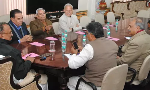 Rajasthan विधानसभा में भाषा की मर्यादा पर दलों में सहमति बनी Rajasthan विधानसभा में भाषा की मर्यादा पर दलों में सहमति बनी