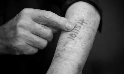 International Holocaust स्मरण दिवस मनाने के लिए दुनिया रुक गई International Holocaust स्मरण दिवस मनाने के लिए दुनिया रुक गई