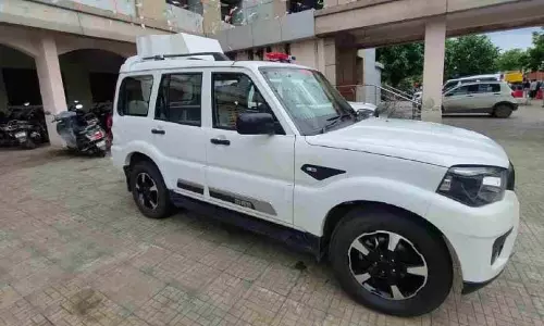 नियम तोड़ने वालों से निपटने के लिए Radar Interceptor गाड़ियां एक्शन में