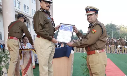 Barmer: डीजीपी डिस्क और प्रशंसा पत्र समारोह में प्रदान Barmer: डीजीपी डिस्क और प्रशंसा पत्र समारोह में प्रदान