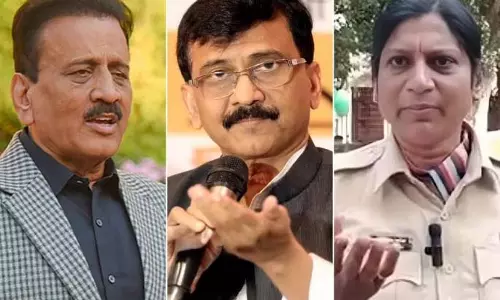 Sanjay Raut ने की माधवी जाधव की तारीफ, मंत्रियों की आलोचना Sanjay Raut ने की माधवी जाधव की तारीफ, मंत्रियों की आलोचना