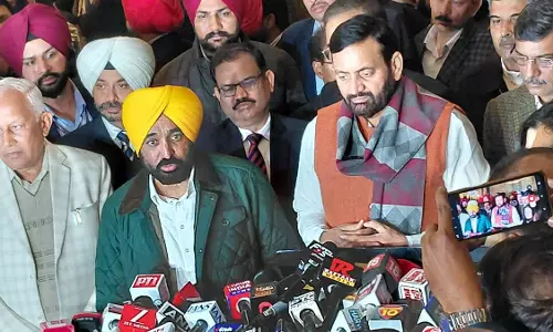 Chandigarh: पंजाब और हरियाणा के CM ने अच्छे माहौल में की बैठक