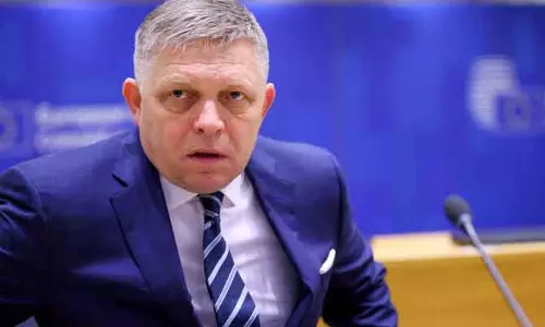 प्रधानमंत्री फिको ने Slovakia को ट्रंप के पीस बोर्ड न्योते से इनकार करने का सुझाव दिया प्रधानमंत्री फिको ने Slovakia को ट्रंप के पीस बोर्ड न्योते से इनकार करने का सुझाव दिया