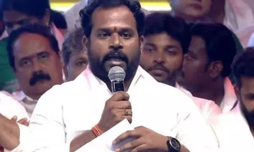 YCP ने आंध्र प्रदेश में JSP MLA अरवा श्रीधर पर शोषण का वीडियो साझा कर किया हमला YCP ने आंध्र प्रदेश में JSP MLA अरवा श्रीधर पर शोषण का वीडियो साझा कर किया हमला