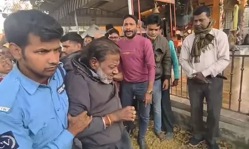 सुनसान घर में महिला की जली हुई, सड़ी-गली लाश मिली, हत्या का शक