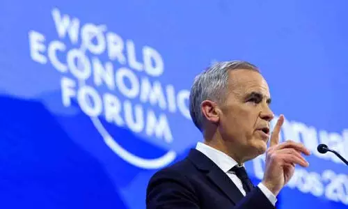 Mark Carney ने ट्रंप आलोचना के पीछे हटने का दावा खारिज किया Mark Carney ने ट्रंप आलोचना के पीछे हटने का दावा खारिज किया