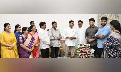 झूठे मामलों से डरें नहीं: Jagan