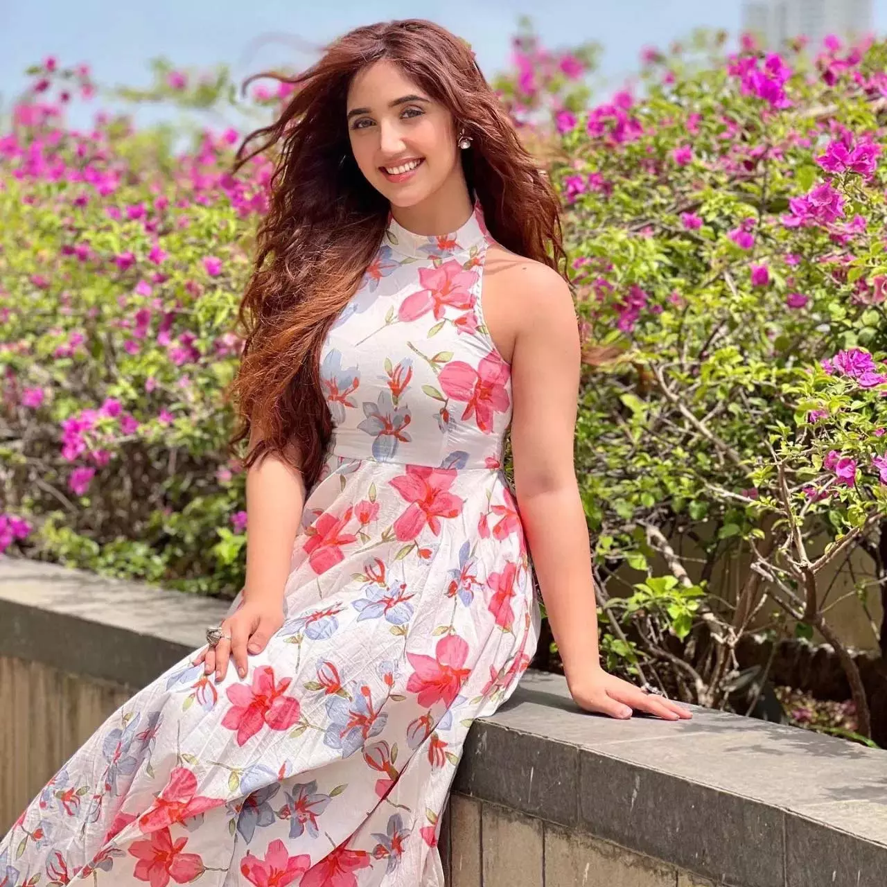 Valentine Week Outfit Idea: वैलेंटाइन वीक के लिए खरीदकर रख लें ऐसे अटायर Valentine Week Outfit Idea: वैलेंटाइन वीक के लिए खरीदकर रख लें ऐसे अटायर