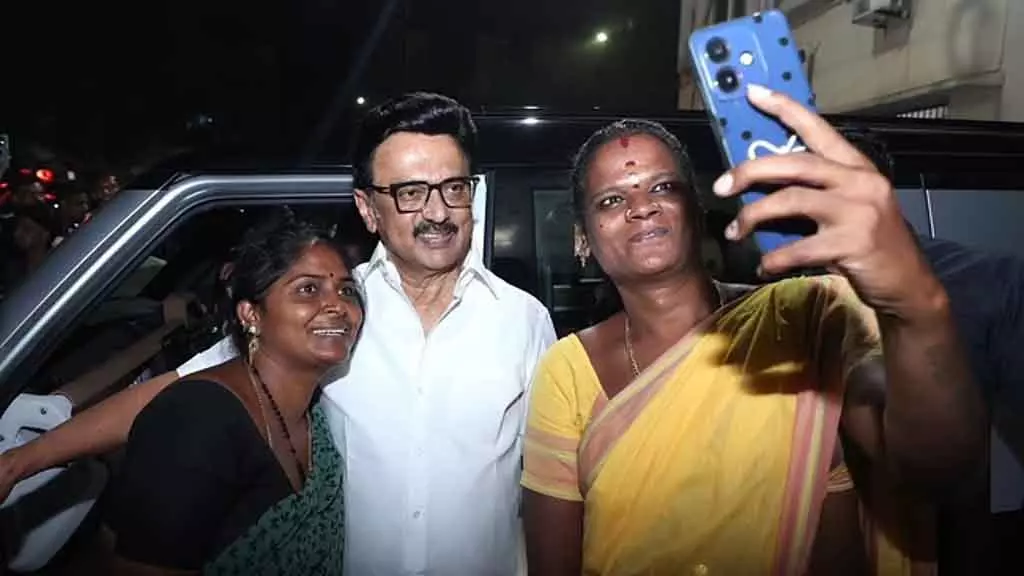 आज चेन्नई में वर्ल्ड वीमेंस समिट CM ने इसका उद्घाटन किया आज चेन्नई में वर्ल्ड वीमेंस समिट CM ने इसका उद्घाटन किया