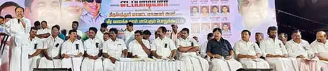 AIADMK अकेले सरकार बनाएगी: M. Thambidurai AIADMK अकेले सरकार बनाएगी: M. Thambidurai