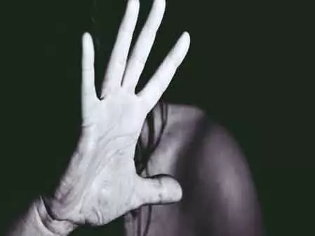 Deogarh पांच साल की बच्ची से रेप के आरोप में आदमी गिरफ्तार Deogarh पांच साल की बच्ची से रेप के आरोप में आदमी गिरफ्तार