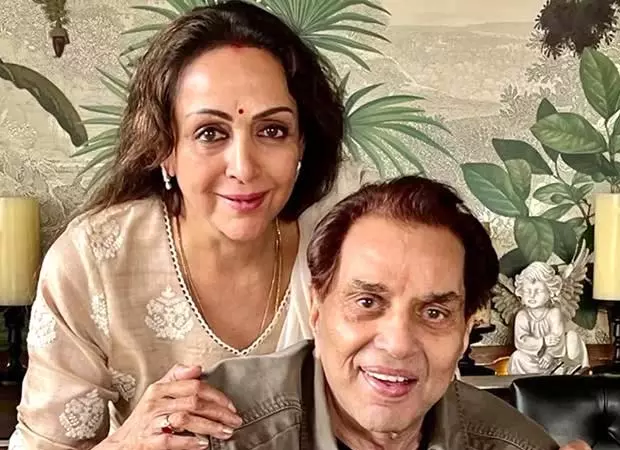 हेमा मालिनी ने धर्मेंद्र के Padma Vibhushan पर कहा: उन्हें यह पहले ही मिल जाना चाहिए था हेमा मालिनी ने धर्मेंद्र के Padma Vibhushan पर कहा: उन्हें यह पहले ही मिल जाना चाहिए था