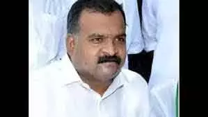 कांग्रेस सांसदों ने DMK विधायकों की टिप्पणियों पर पलटवार किया। कांग्रेस सांसदों ने DMK विधायकों की टिप्पणियों पर पलटवार किया।