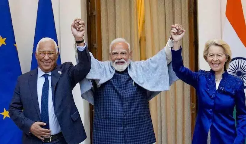 भारत और EU ने ऐतिहासिक व्यापार समझौते पर हस्ताक्षर किए, मोदी ने इसे सभी समझौतों की जननी बताया भारत और EU ने ऐतिहासिक व्यापार समझौते पर हस्ताक्षर किए, मोदी ने इसे सभी समझौतों की जननी बताया