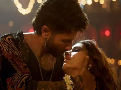 ‘आशिकों की कॉलोनी’ गाने में Shahid-दिशा की जोड़ी ने जीता दिल ‘आशिकों की कॉलोनी’ गाने में Shahid-दिशा की जोड़ी ने जीता दिल