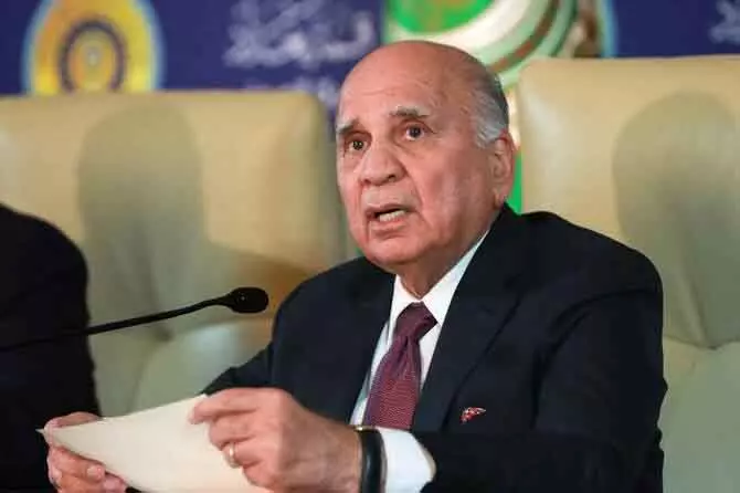 Iraq की संसद ने राष्ट्रपति चुनाव टाला, कुर्द पार्टियों को समझौता करने का समय दिया Iraq की संसद ने राष्ट्रपति चुनाव टाला, कुर्द पार्टियों को समझौता करने का समय दिया