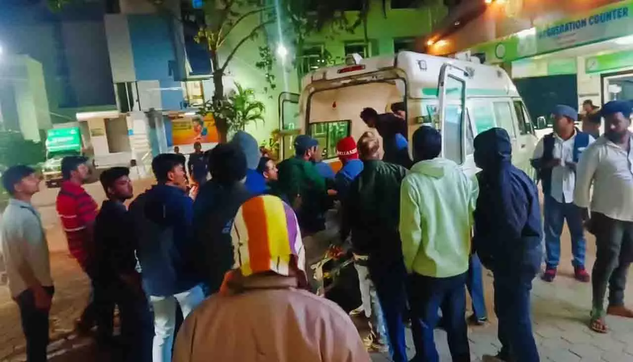 Odisha के भद्रक में अज्ञात वाहन की टक्कर से बाइक सवार दो लोगों की मौत Odisha के भद्रक में अज्ञात वाहन की टक्कर से बाइक सवार दो लोगों की मौत