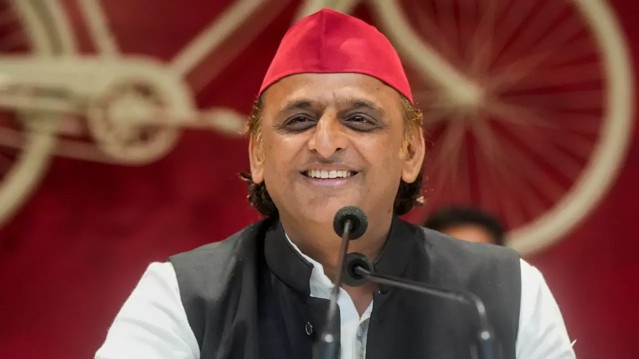 Lucknow: अखिलेश यादव ने भाजपा की नीतियों की आलोचना की Lucknow: अखिलेश यादव ने भाजपा की नीतियों की आलोचना की