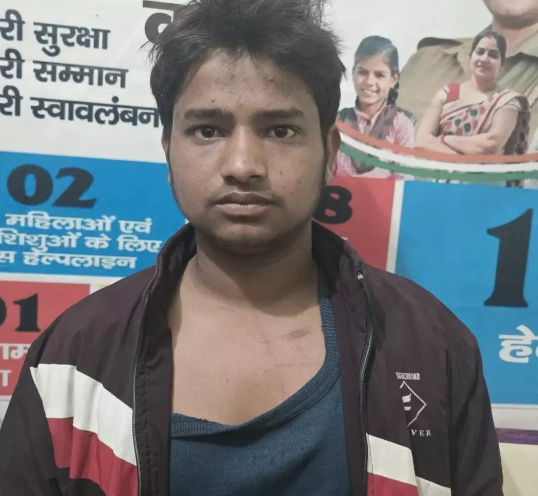 Mohammadabad: परिवार पर हमला, इलाके में मचा हड़कंप Mohammadabad: परिवार पर हमला, इलाके में मचा हड़कंप