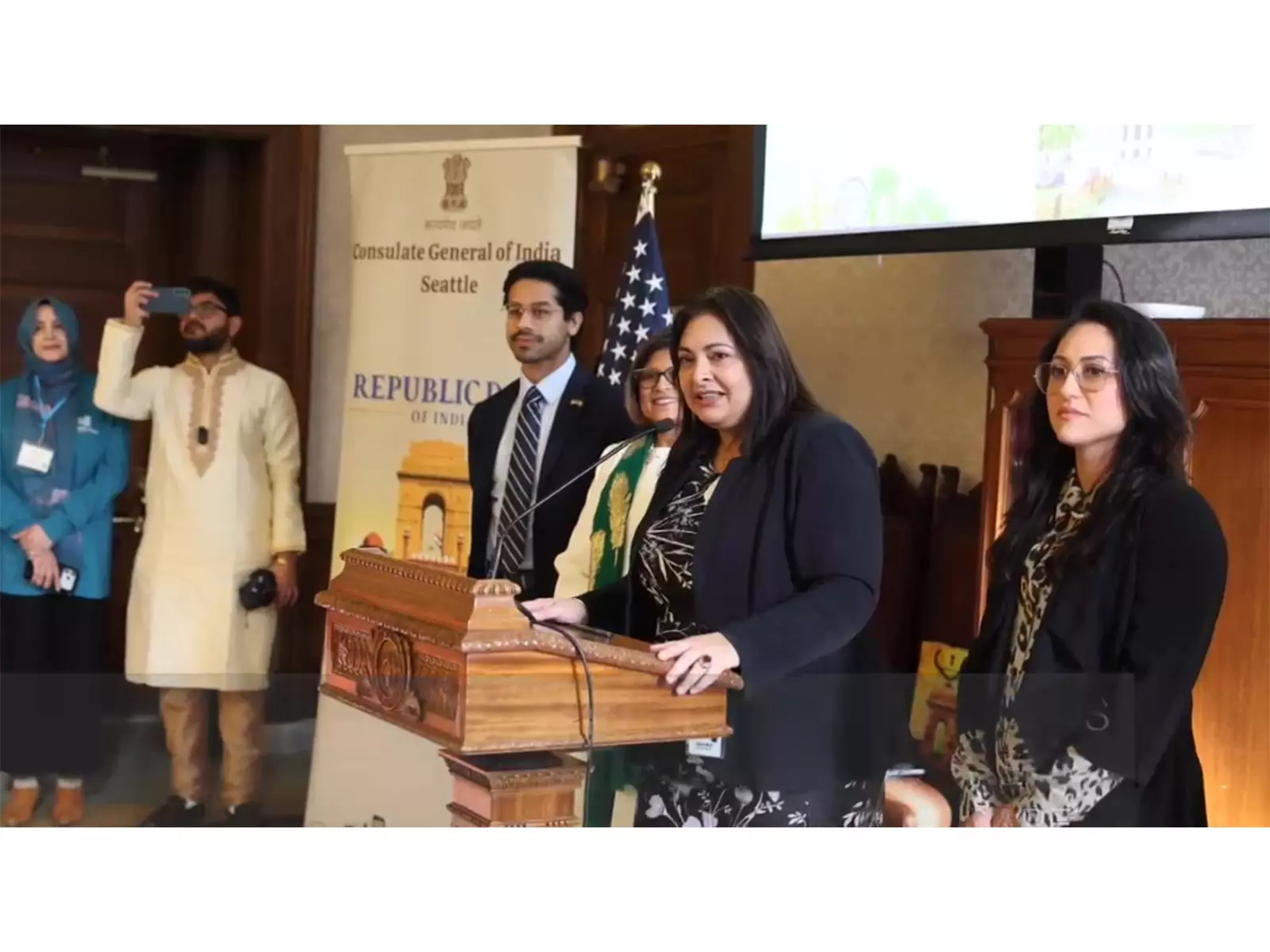 USA: वाशिंगटन राज्य सीनेट ने गणतंत्र दिवस के सम्मान में एक प्रस्ताव पारित किया USA: वाशिंगटन राज्य सीनेट ने गणतंत्र दिवस के सम्मान में एक प्रस्ताव पारित किया