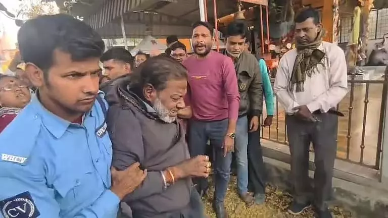 सुनसान घर में महिला की जली हुई, सड़ी-गली लाश मिली, हत्या का शक सुनसान घर में महिला की जली हुई, सड़ी-गली लाश मिली, हत्या का शक