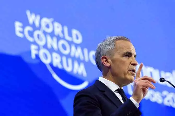 Mark Carney ने ट्रंप आलोचना के पीछे हटने का दावा खारिज किया Mark Carney ने ट्रंप आलोचना के पीछे हटने का दावा खारिज किया