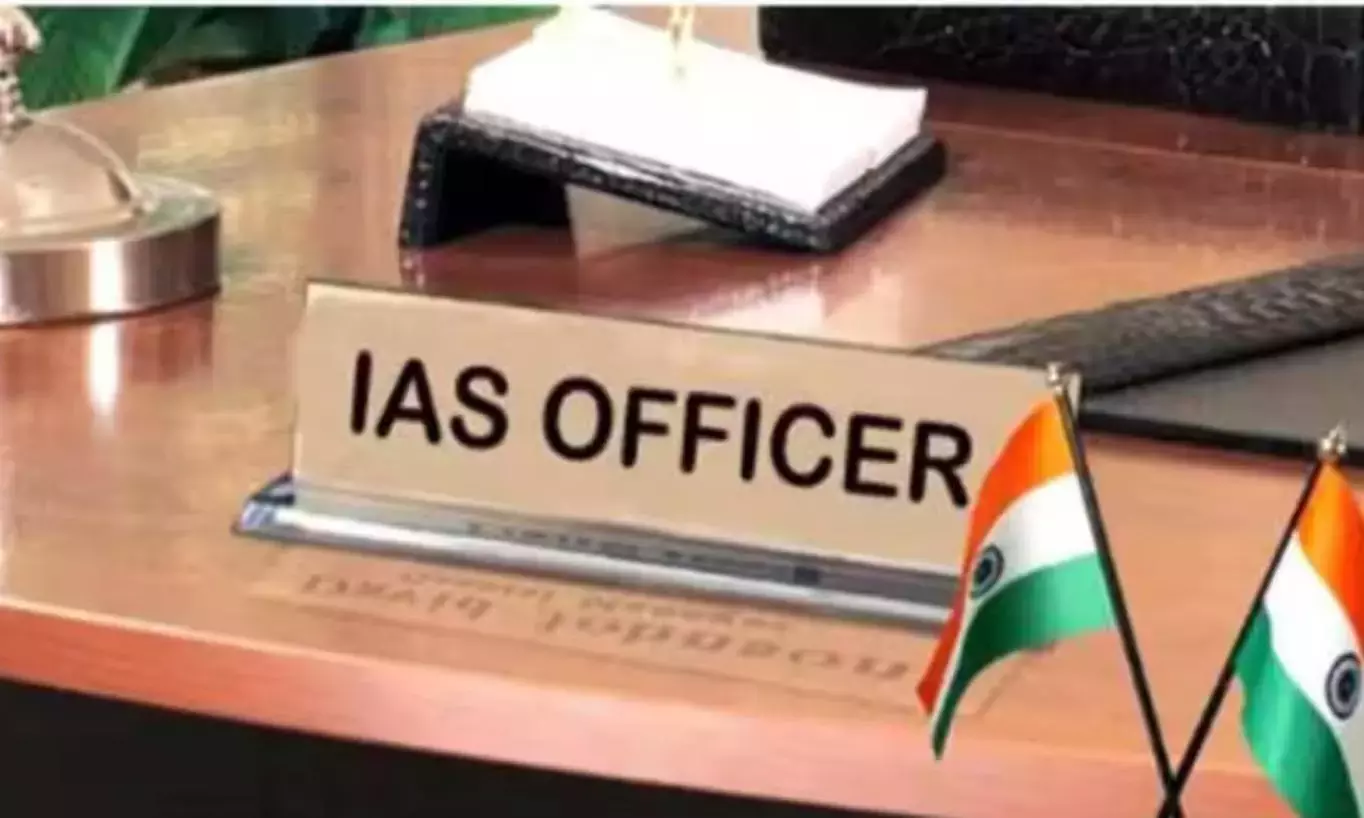 EC ने पश्चिम बंगाल सरकार से SIR ड्यूटी पर तैनात 3 IAS अधिकारियों के ट्रांसफर को रद्द करने को कहा