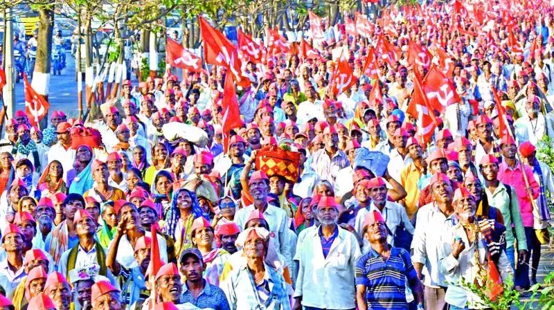 Mumbai: किसानों का मार्च ठाणे पहुंचा, मुंबई अलर्ट पर Mumbai: किसानों का मार्च ठाणे पहुंचा, मुंबई अलर्ट पर