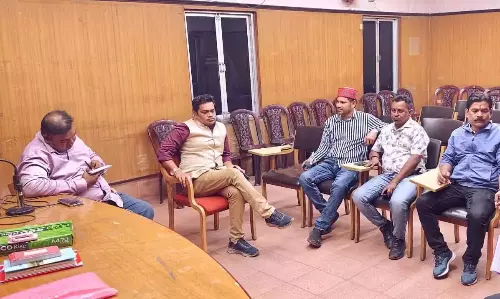 पत्रकारों के स्वास्थ्य सुविधा के लिए नामी हॉस्पिटल के साथ रायपुर प्रेस क्लब करेगा करार पत्रकारों के स्वास्थ्य सुविधा के लिए नामी हॉस्पिटल के साथ रायपुर प्रेस क्लब करेगा करार