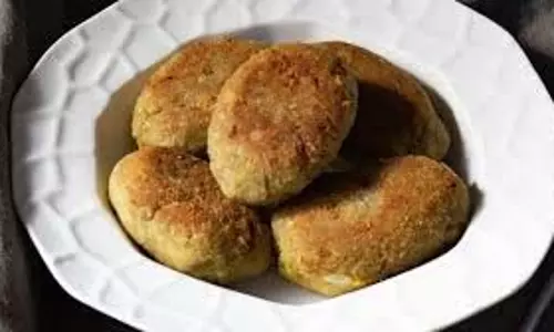 Stuffed Poha Cutlet: टिफिन और शाम के नाश्ते के लिए परफेक्ट रेसिपी Stuffed Poha Cutlet: टिफिन और शाम के नाश्ते के लिए परफेक्ट रेसिपी