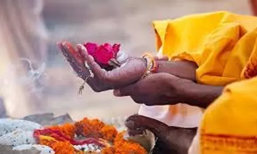 Magh Purnima 2026: पितृ दोष दूर करने के लिए माघी पूर्णिमा के दिन करें आसान उपाय