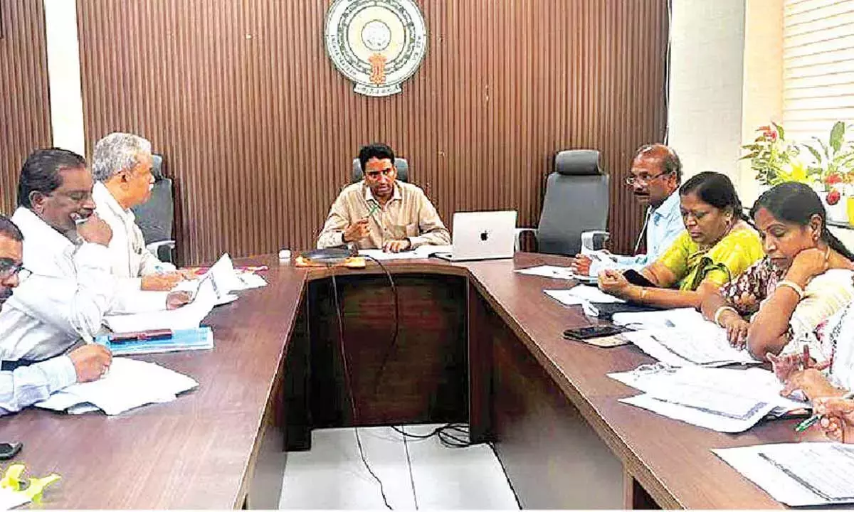 Andhra: अधिकारियों को सुरक्षित पेयजल आपूर्ति सुनिश्चित करने का निर्देश दिया गया Andhra: अधिकारियों को सुरक्षित पेयजल आपूर्ति सुनिश्चित करने का निर्देश दिया गया
