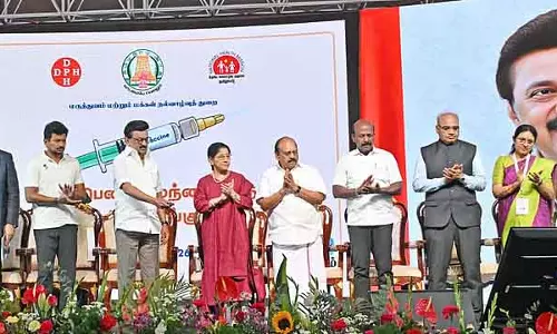 स्कूल की लड़कियों के लिए सर्वाइकल कैंसर वैक्सीनेशन: CM ने उद्घाटन किया