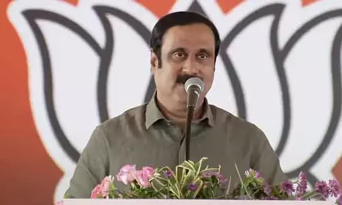 Assembly elections: अंबुमणि ने याचिका देने वालों से मुलाकात की Assembly elections: अंबुमणि ने याचिका देने वालों से मुलाकात की