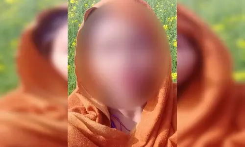 मेहनत की कमाई से चला रही थी घर, बेरहम पति ने रास्ते में चाकू से गोदकर पत्नी को उतारा मौत के घाट