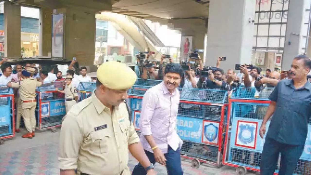 Telangana: फोन टैपिंग मामले में संतोष राव से SIT ने पूछताछ की
