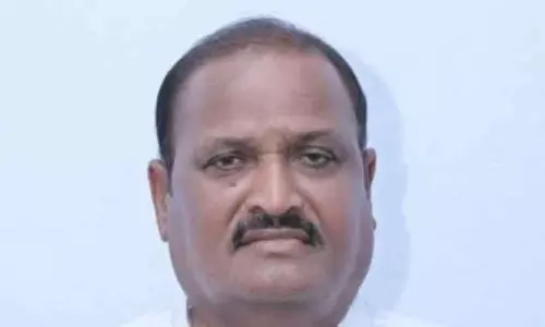 पूर्व-शिवसेना (UBT) विधायक दिनकर माने बीजेपी में शामिल हो गए पूर्व-शिवसेना (UBT) विधायक दिनकर माने बीजेपी में शामिल हो गए