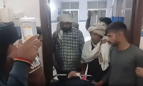 किराना व्यवसायी को मारी गोली गई, हालत गंभीर किराना व्यवसायी को मारी गोली गई, हालत गंभीर