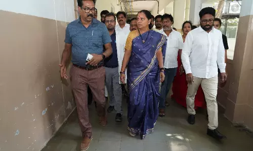 Kavitha ने अपने चचेरे भाई संतोष राव को रेवंत रेड्डी का मुखबिर बताया